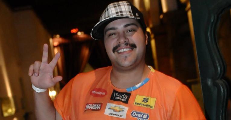 ‘Se ela me convidar para cantar eu aceito na hora’, diz Tiago Abravanel sobre Ivete Sangalo