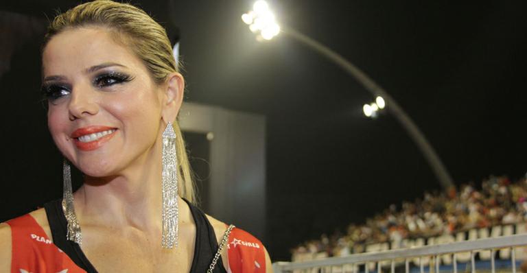 Mari Alexandre diz que filho de 4 anos já adora carnaval