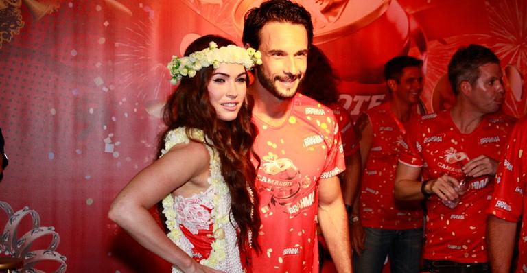Rodrigo Santoro e Megan Fox brilham em camarote no Rio