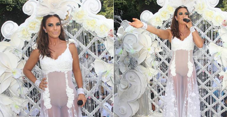 Com look transparente, Ivete Sangalo comanda trio