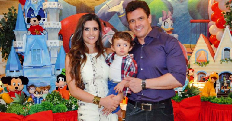 A bela Patricia Salvador festeja 1º aniversário do filho