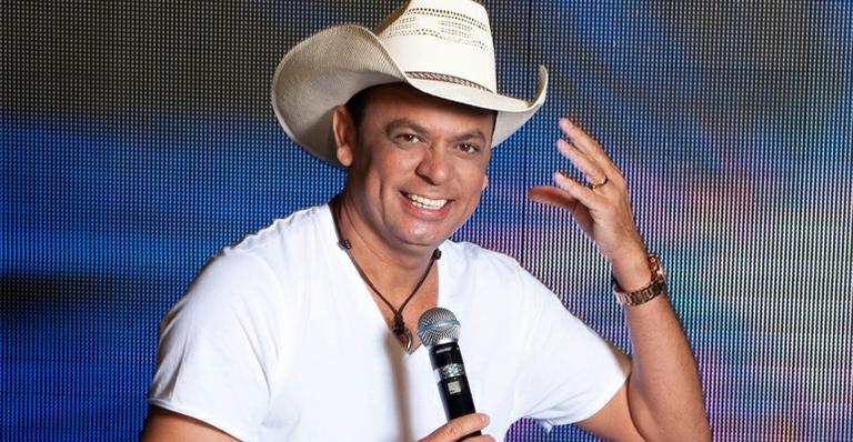Equipe de Frank Aguiar sofre emboscada e recebe tiros; cantor afirma estar bem
