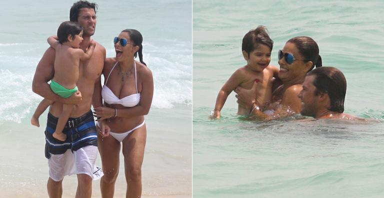 Grávida, Juliana Paes curte sábado de praia em família