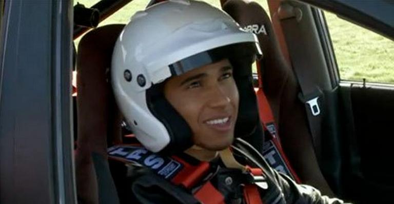 Lewis Hamilton bate recorde em programa de TV