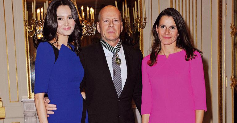 Bruce Willis recebe homenagem ao lado da mulher Emma Heming