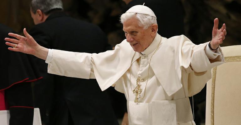 Papa Bento XVI reunirá multidão em sua despedida oficial