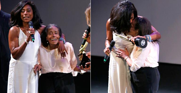 Glória Maria homenageia mãe em premiação