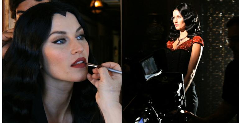 Gisele Bündchen reaparece morena e vestida de vampira