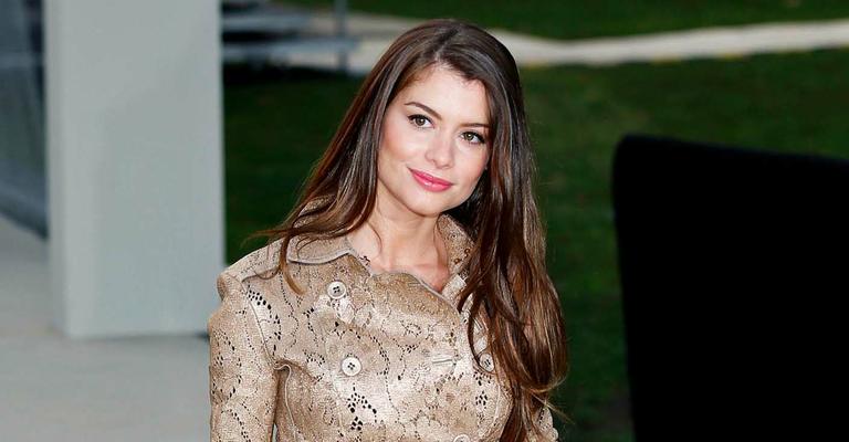 Alinne Moraes é fã de alta-costura