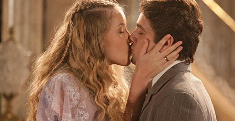 ‘Lado a Lado’: Albertinho pede Esther em casamento na reta final de novela