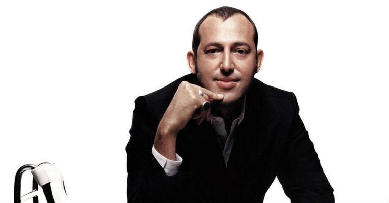 Em entrevista, o designer Karim Rashid diz que o luxo deixou de ser elitista
