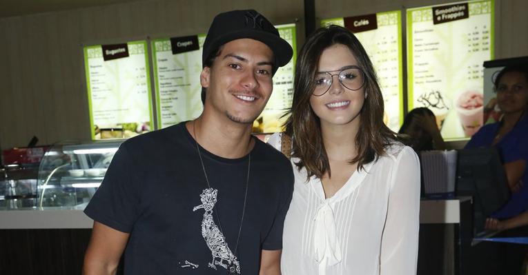 Arthur Aguiar será apaixonado por Bruna Marquezine em novela da Globo