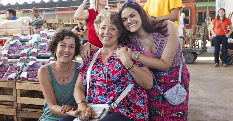 Ângela Leal grava remake de ‘Dona Xepa’ no CEAGESP: ‘A Xepa é a Dilma do seu lar’