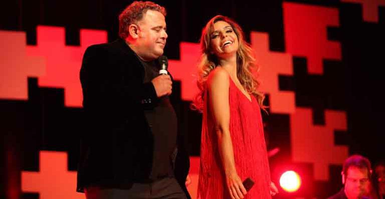 Aline Muniz canta com Leo Jaime em SP