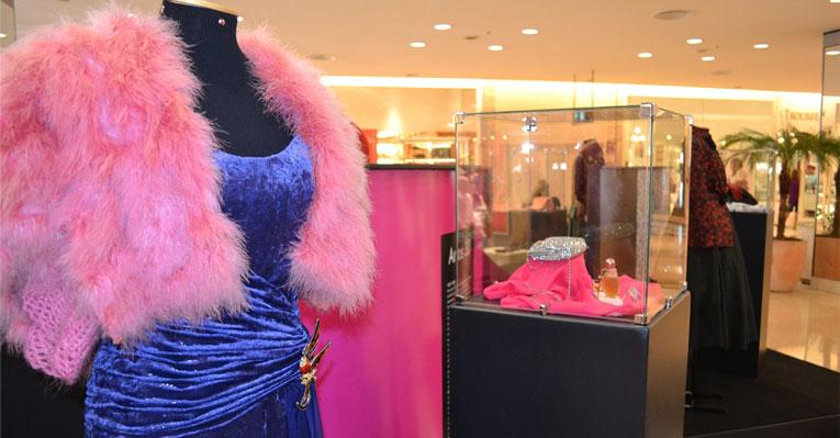 Exposição ‘100 anos de moda’ mostra a evolução do mundo fashion