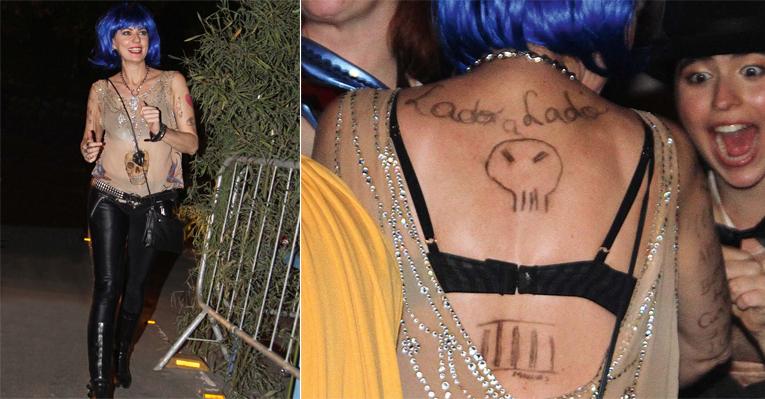 Criativa Patrícia Pillar em festa à fantasia de ‘Lado a Lado’