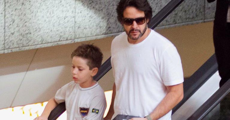Pai dedicado, Murilo Benício diz: ‘Sou grude com os filhos’