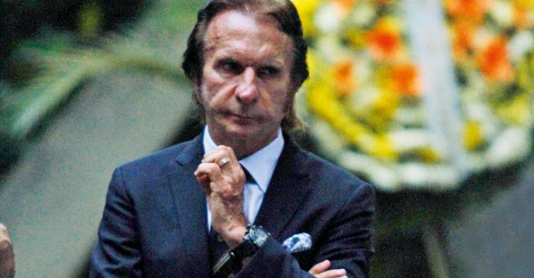 Fittipaldi chora a perda do pai