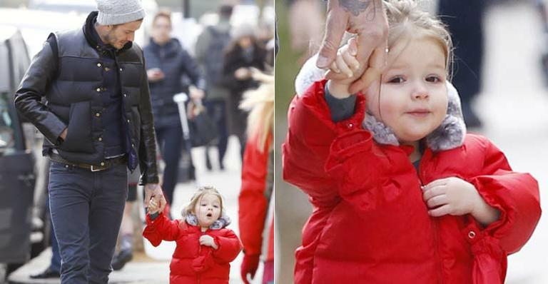 David Beckham passeia com a fofa Harper