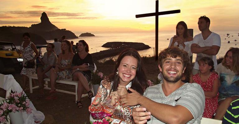 Rafael Cardoso e Mariana Bridi reforçam o amor
