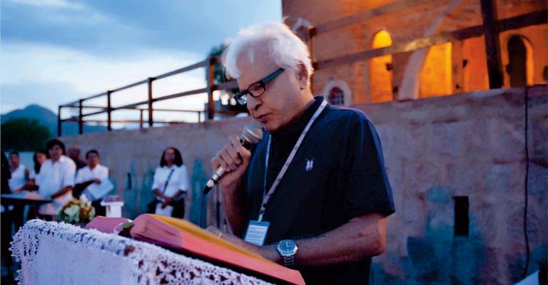 Cid Moreira participa de leitura bíblica