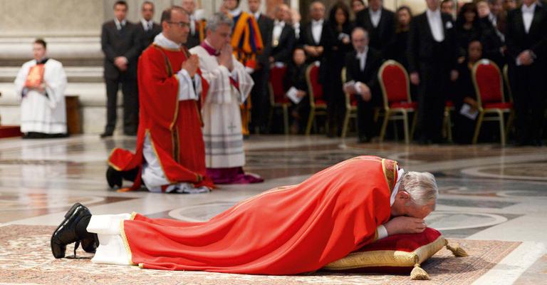Papa Francisco celebra pela 1ª vez os rituais da páscoa