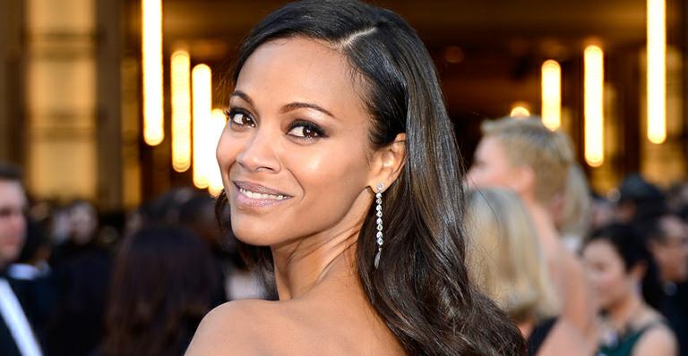 Zoe Saldana, estrela de 'Avatar', correu para ajudar uma senhora idosa ferida em um acidente de carro, em janeiro deste ano. A atriz ficou ao lado da vítima até a chegada dos paramédicos