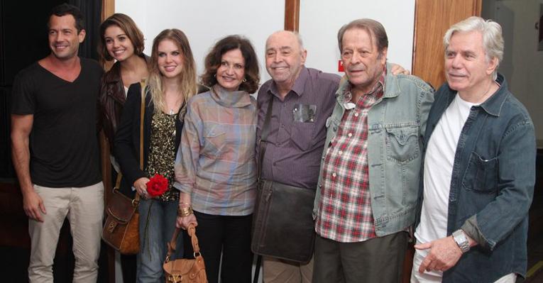 Atores prestigiam Carlos Vereza na estreia da peça ‘O Teste’