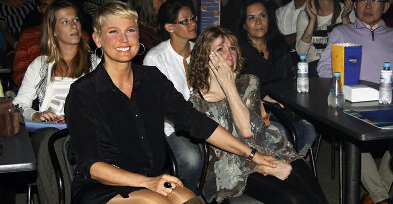 Xuxa pede aos fãs para que rezem por sua mãe, dona Alda, que está internada