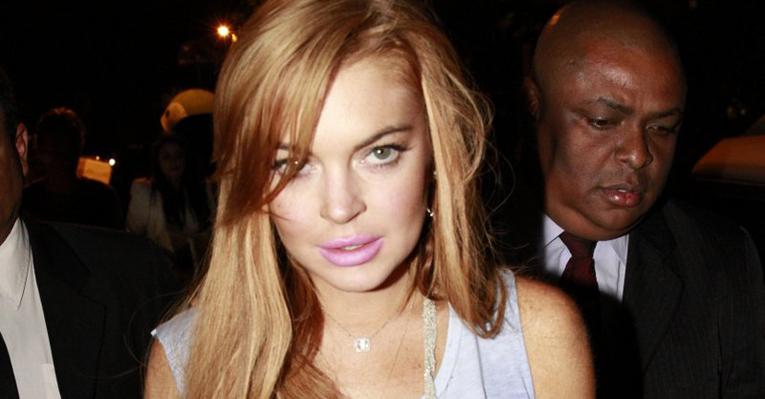 Lindsay Lohan fica dois minutos na reabilitação e pede para sair