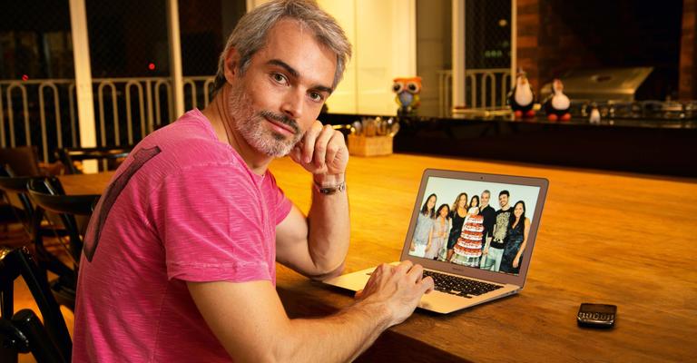 Marco Scabia, ex de Daniela Mercury, assume o namoro com a jornalista Bianca Sayão
