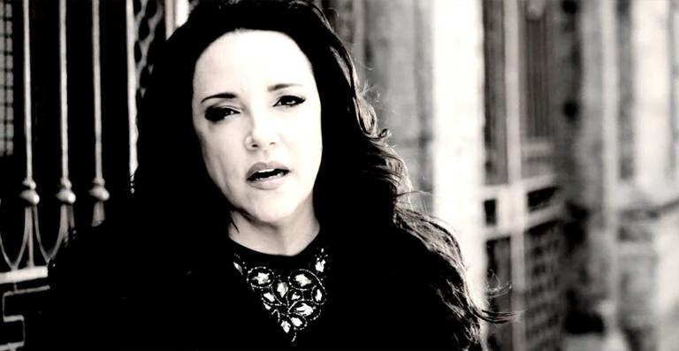 Ana Carolina assume direção de seu novo clipe. Assista!