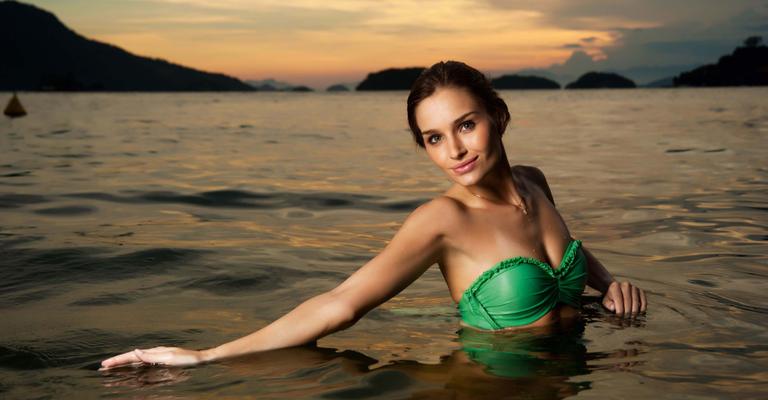 Raquel Bertani fala de namoro, família e fama na Ilha de CARAS