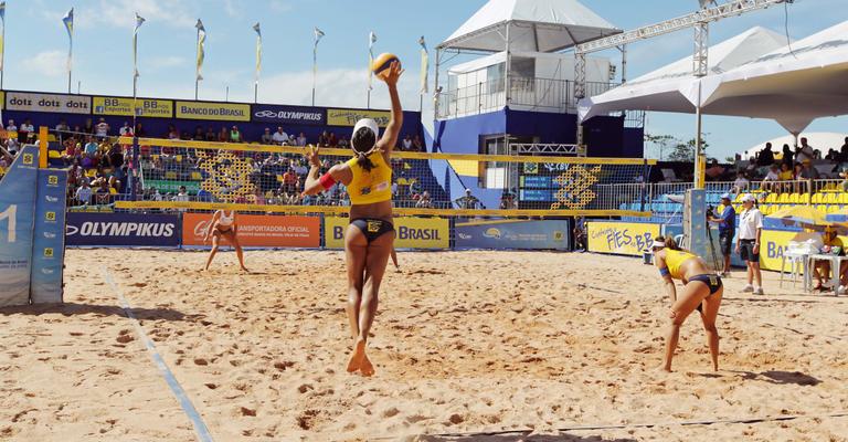 Final do vôlei de praia nos 53 anos de Brasília