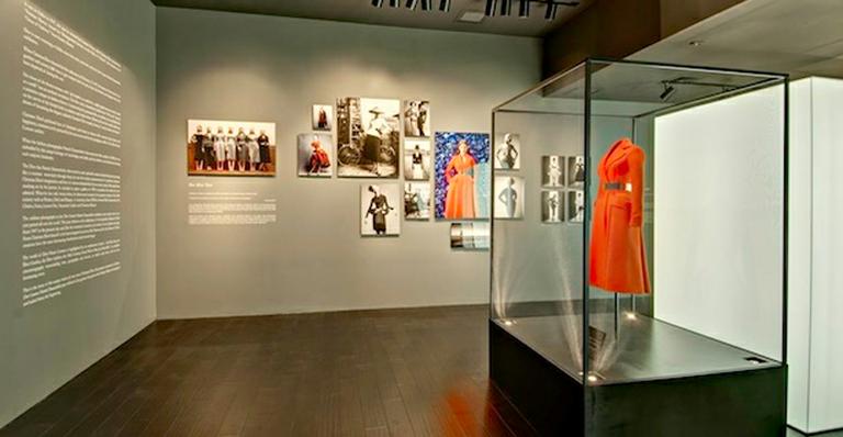 Exposição de fotografias recria temas emblemáticos de Dior