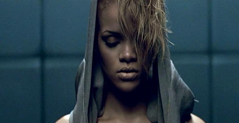 Rihanna quebra próprio recorde com clipe lançado em 2009