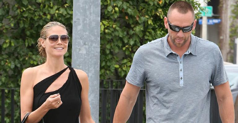 Heidi Klum ganha anel do namorado, mas nega noivado: ‘É apenas uma bela joia’