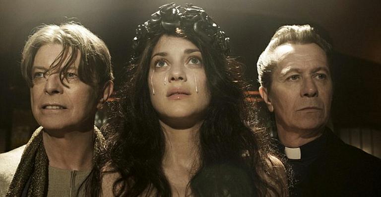 David Bowie lança clipe polêmico com Marion Cottilard e Gary Oldman