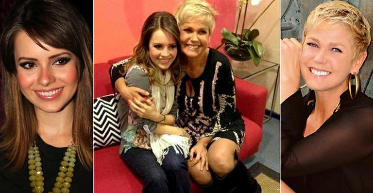 Sandy visita Xuxa em camarim na Globo