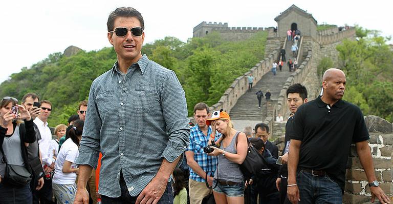 Tom Cruise causa tumulto em visita à Muralha da China