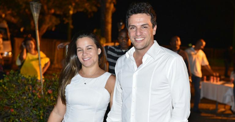 Mulher de Rodrigo Lombardi diz que não perdoaria Theo
