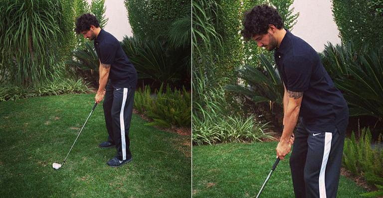 Alexandre Pato se arrisca no golfe e desafia o norte-americano Tiger Woods