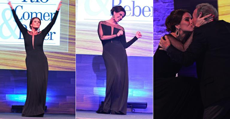 Giovanna Antonelli dança e dá selinho em Stênio Garcia durante premiação