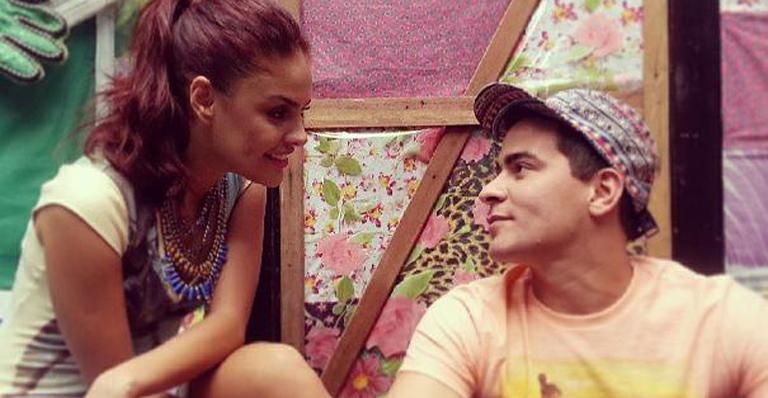 Thiago Martins rasga elogios à Paloma Bernardi, sua namorada