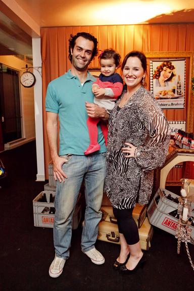 Agenda: Cristiano Saab e Mariana Belém e a filha, a doce Laura