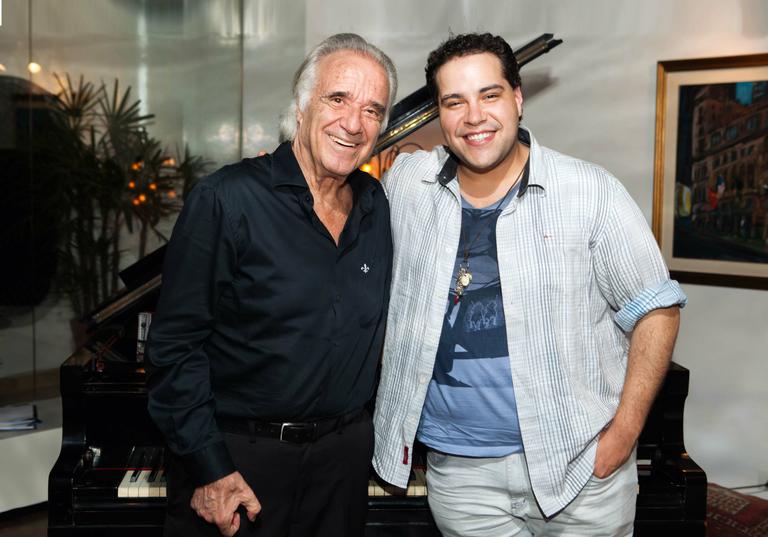João Carlos Martins e Tiago