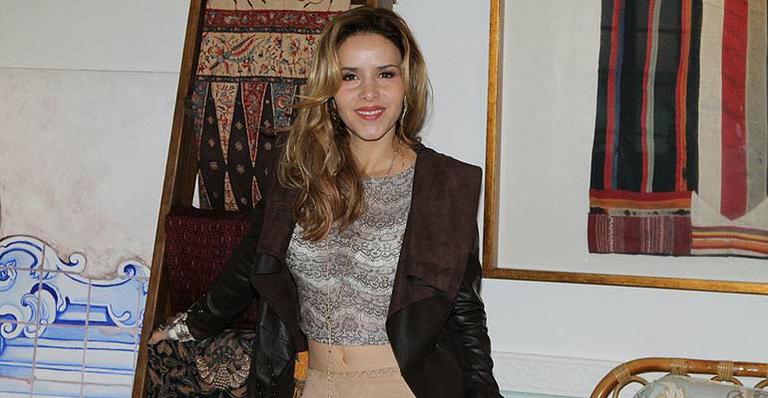 Leona Cavalli aproveita feriado para ir à Casa Cor 2013