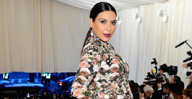 Kim Kardashian quer comer sua placenta para ficar ‘mais jovem’