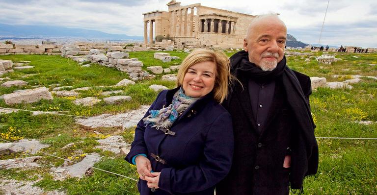 Paulo Coelho realiza o sonho de apresentar a Grécia para Christina Oiticica