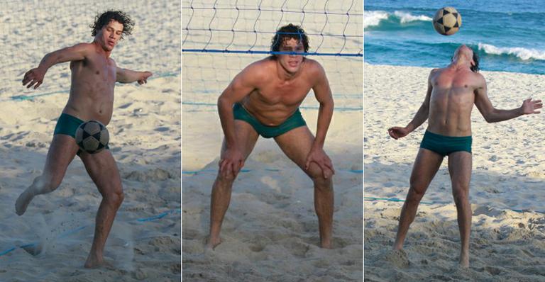 José Loreto exibe corpo sarado em partida de futevôlei
